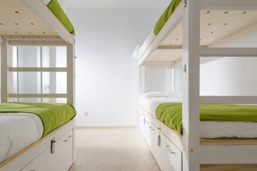 Tarifa Kite Hostel 0*,